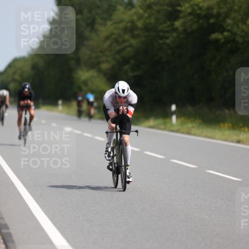 22.06.2025 - Viking Triathlon Yannick Fuchs http://msf.ph/oto/8108573 22.06.2025 11:32:37 Radfahren 8, 203, 462, 601, 644, 653 meine-sportfotos.de
