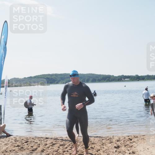 22.06.2025 - Viking Triathlon MichiJ http://msf.ph/oto/8108648 22.06.2025 10:55:34 Schwimmen 246, 472 meine-sportfotos.de