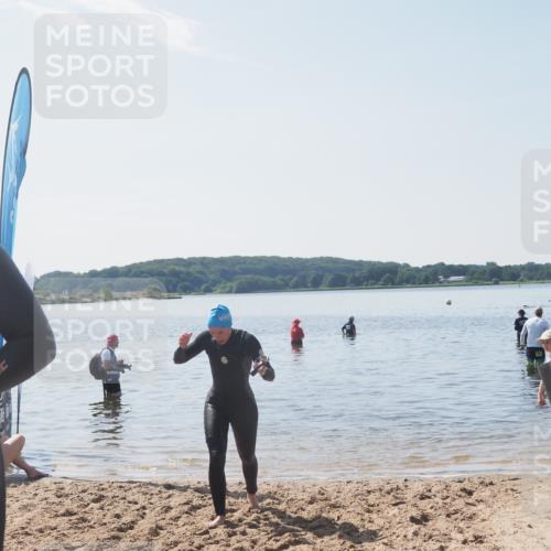 22.06.2025 - Viking Triathlon MichiJ http://msf.ph/oto/8108681 22.06.2025 10:55:36 Schwimmen 472 meine-sportfotos.de