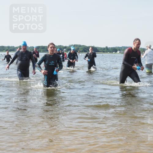 22.06.2025 - Viking Triathlon KatJ http://msf.ph/oto/8108695 22.06.2025 10:38:23 Schwimmen 22, 61, 89, 209, 269, 398, 419, 428, 447, 509, 535, 603, 659, 662 meine-sportfotos.de