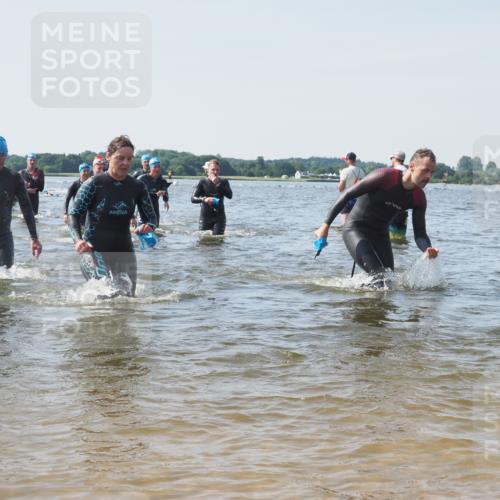 22.06.2025 - Viking Triathlon KatJ http://msf.ph/oto/8108732 22.06.2025 10:38:24 Schwimmen 22, 61, 89, 209, 269, 398, 419, 428, 447, 509, 535, 603, 659, 662 meine-sportfotos.de