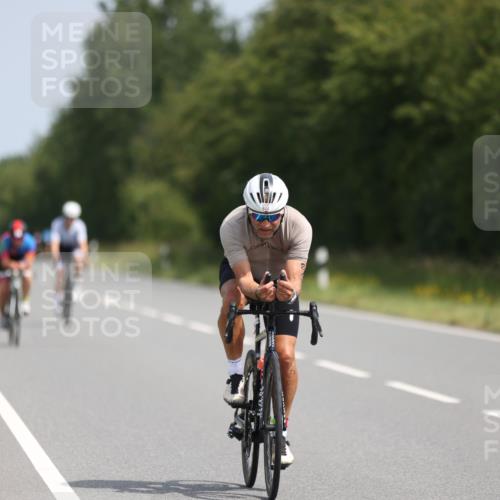 22.06.2025 - Viking Triathlon Yannick Fuchs http://msf.ph/oto/8108740 22.06.2025 11:32:45 Radfahren 8, 89, 115, 203, 309, 644, 653 meine-sportfotos.de