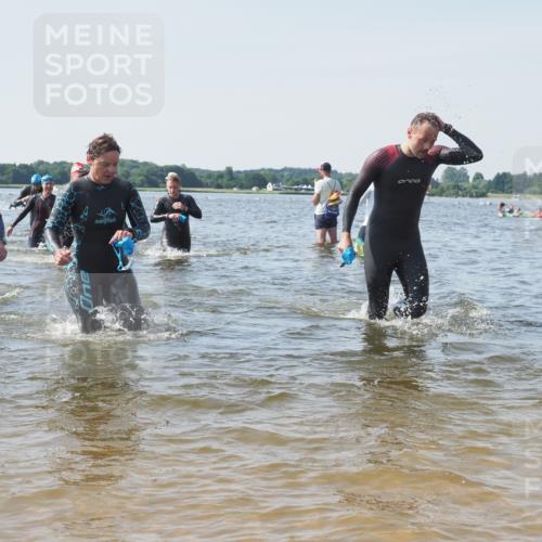 22.06.2025 - Viking Triathlon KatJ http://msf.ph/oto/8108761 22.06.2025 10:38:24 Schwimmen 22, 61, 89, 209, 269, 398, 419, 428, 447, 509, 535, 603, 659, 662 meine-sportfotos.de