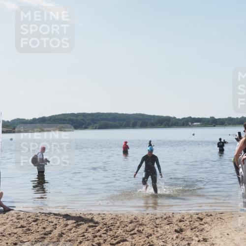 22.06.2025 - Viking Triathlon MichiJ http://msf.ph/oto/8108767 22.06.2025 10:56:24 Schwimmen 499 meine-sportfotos.de