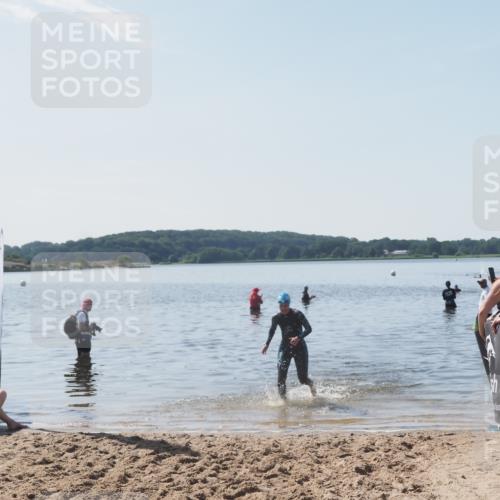 22.06.2025 - Viking Triathlon MichiJ http://msf.ph/oto/8108786 22.06.2025 10:56:24 Schwimmen 499 meine-sportfotos.de