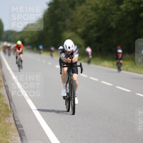 22.06.2025 - Viking Triathlon Yannick Fuchs http://msf.ph/oto/8108832 22.06.2025 12:13:46 Radfahren 190, 269, 482 meine-sportfotos.de