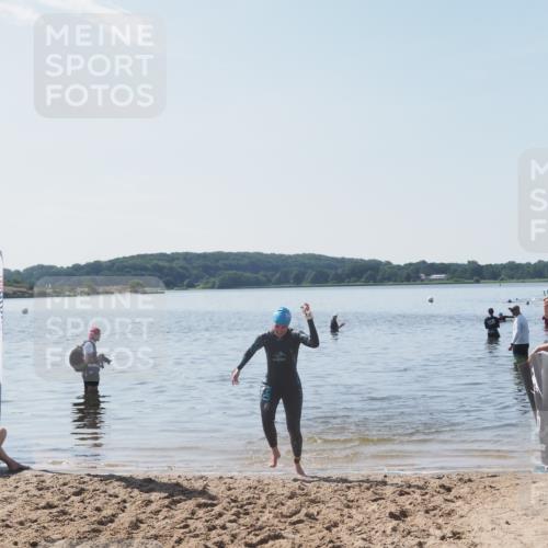 22.06.2025 - Viking Triathlon MichiJ http://msf.ph/oto/8108846 22.06.2025 10:56:25 Schwimmen 499 meine-sportfotos.de