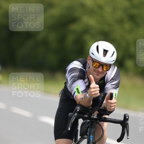22.06.2025 - Viking Triathlon Yannick Fuchs http://msf.ph/oto/8108888 22.06.2025 12:13:48 Radfahren 180, 190, 269, 482 meine-sportfotos.de