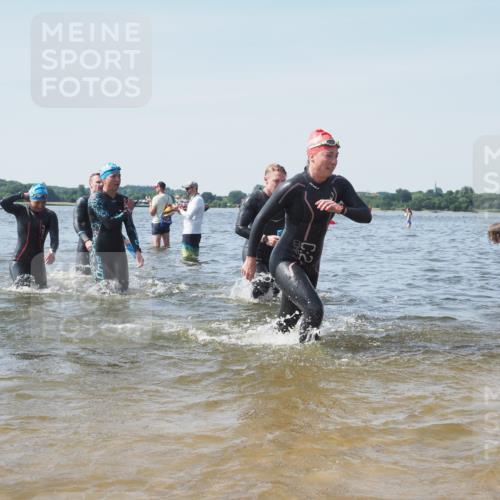 22.06.2025 - Viking Triathlon KatJ http://msf.ph/oto/8108951 22.06.2025 10:38:30 Schwimmen 22, 85, 156, 215, 269, 398, 419, 428, 447, 509, 535, 601, 603, 659, 662 meine-sportfotos.de