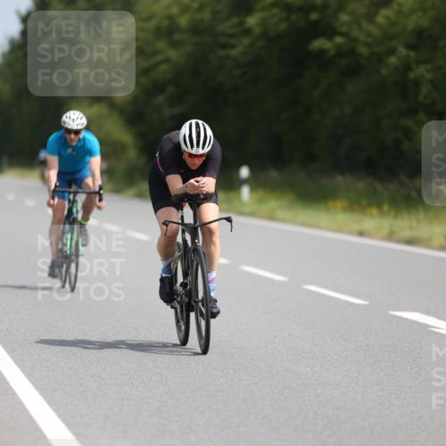 22.06.2025 - Viking Triathlon Yannick Fuchs http://msf.ph/oto/8108968 22.06.2025 11:32:57 Radfahren 95, 128, 287, 291, 309, 379 meine-sportfotos.de