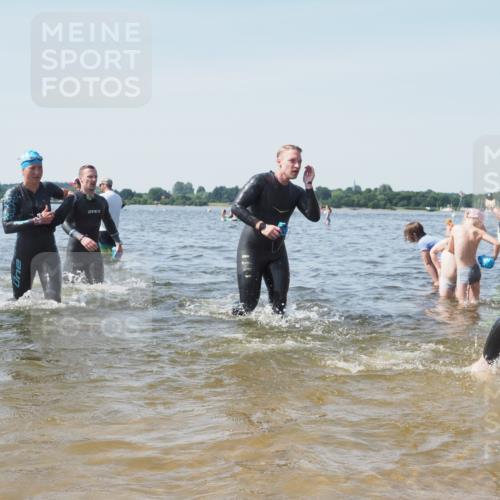 22.06.2025 - Viking Triathlon KatJ http://msf.ph/oto/8109010 22.06.2025 10:38:31 Schwimmen 22, 85, 156, 215, 269, 398, 419, 428, 447, 509, 535, 601, 603, 659, 662 meine-sportfotos.de