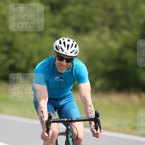 22.06.2025 - Viking Triathlon Yannick Fuchs http://msf.ph/oto/8109036 22.06.2025 11:33:00 Radfahren 95, 128, 287, 291, 379, 625, 662 meine-sportfotos.de