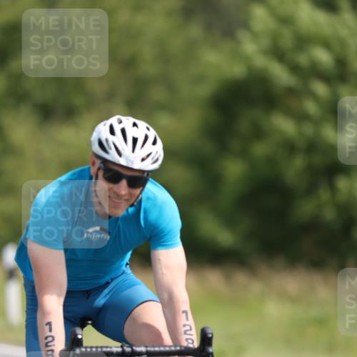 22.06.2025 - Viking Triathlon Yannick Fuchs http://msf.ph/oto/8109040 22.06.2025 11:33:00 Radfahren 95, 128, 287, 291, 379, 625, 662 meine-sportfotos.de
