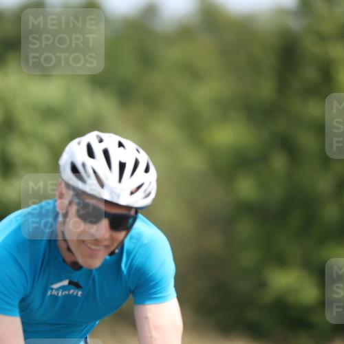 22.06.2025 - Viking Triathlon Yannick Fuchs http://msf.ph/oto/8109054 22.06.2025 11:33:00 Radfahren 95, 128, 287, 291, 379, 625, 662 meine-sportfotos.de