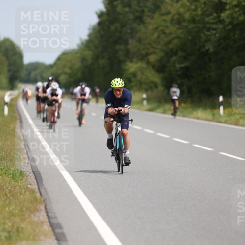 22.06.2025 - Viking Triathlon Yannick Fuchs http://msf.ph/oto/8109060 22.06.2025 12:13:56 Radfahren 28, 150, 172, 180, 184, 253, 375, 482, 513, 635, 645 meine-sportfotos.de