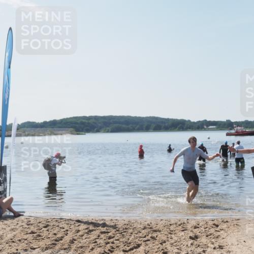 22.06.2025 - Viking Triathlon MichiJ http://msf.ph/oto/8109084 22.06.2025 10:58:09 Schwimmen 357, 359, 403 meine-sportfotos.de