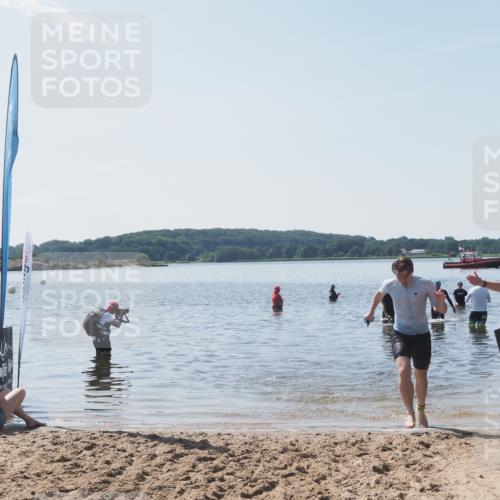 22.06.2025 - Viking Triathlon MichiJ http://msf.ph/oto/8109119 22.06.2025 10:58:10 Schwimmen 357, 359, 403 meine-sportfotos.de