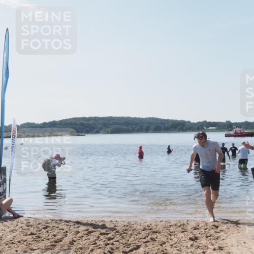 22.06.2025 - Viking Triathlon MichiJ http://msf.ph/oto/8109124 22.06.2025 10:58:10 Schwimmen 357, 359, 403 meine-sportfotos.de
