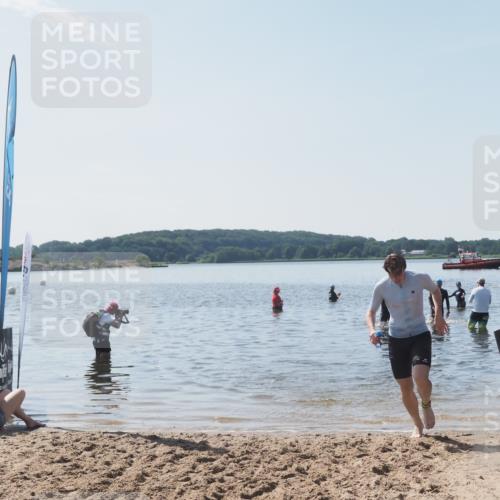 22.06.2025 - Viking Triathlon MichiJ http://msf.ph/oto/8109132 22.06.2025 10:58:10 Schwimmen 357, 359, 403 meine-sportfotos.de
