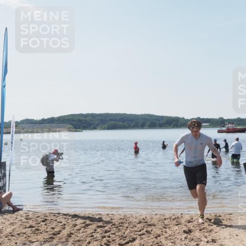 22.06.2025 - Viking Triathlon MichiJ http://msf.ph/oto/8109145 22.06.2025 10:58:11 Schwimmen 357, 359, 403 meine-sportfotos.de