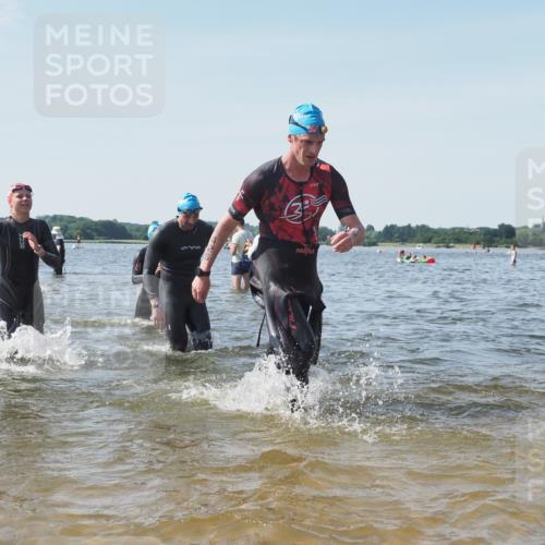 22.06.2025 - Viking Triathlon KatJ http://msf.ph/oto/8109148 22.06.2025 10:38:36 Schwimmen 22, 85, 156, 164, 215, 269, 315, 327, 398, 419, 428, 509, 535, 601, 603, 659 meine-sportfotos.de