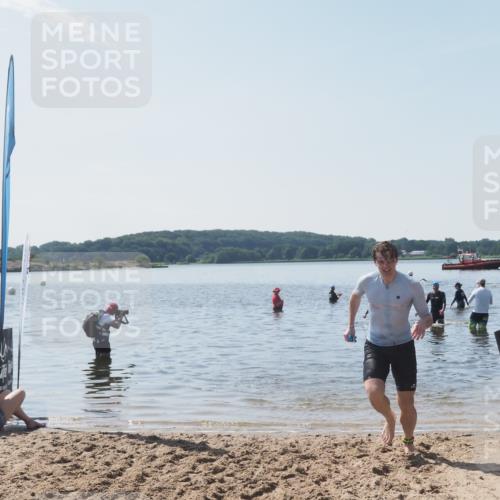 22.06.2025 - Viking Triathlon MichiJ http://msf.ph/oto/8109152 22.06.2025 10:58:11 Schwimmen 357, 359, 403 meine-sportfotos.de