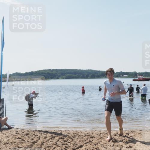 22.06.2025 - Viking Triathlon MichiJ http://msf.ph/oto/8109156 22.06.2025 10:58:11 Schwimmen 357, 359, 403 meine-sportfotos.de