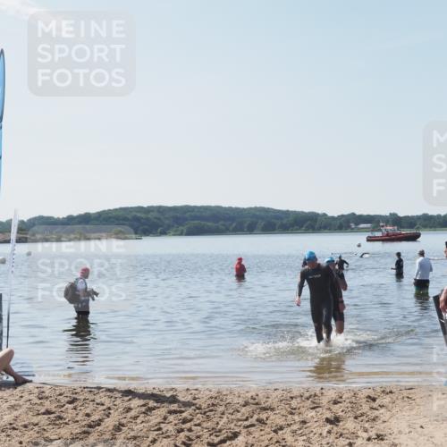 22.06.2025 - Viking Triathlon MichiJ http://msf.ph/oto/8109170 22.06.2025 10:58:21 Schwimmen 359, 403 meine-sportfotos.de