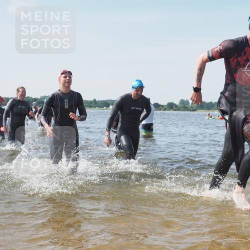 22.06.2025 - Viking Triathlon KatJ http://msf.ph/oto/8109175 22.06.2025 10:38:37 Schwimmen 22, 85, 156, 164, 215, 269, 315, 327, 398, 419, 428, 509, 601, 603, 659 meine-sportfotos.de