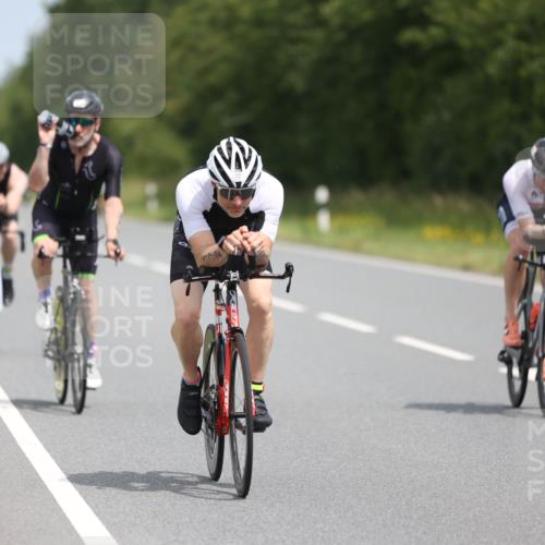 22.06.2025 - Viking Triathlon Yannick Fuchs http://msf.ph/oto/8109180 22.06.2025 12:14:01 Radfahren 28, 150, 172, 180, 184, 253, 375, 416, 513, 635, 645 meine-sportfotos.de