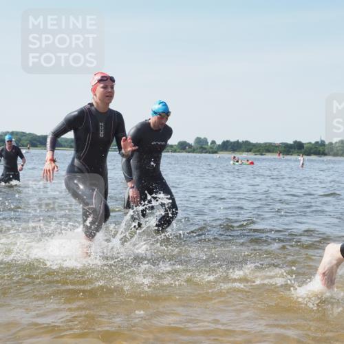 22.06.2025 - Viking Triathlon KatJ http://msf.ph/oto/8109197 22.06.2025 10:38:37 Schwimmen 22, 85, 156, 164, 215, 269, 315, 327, 398, 419, 428, 509, 601, 603, 659 meine-sportfotos.de