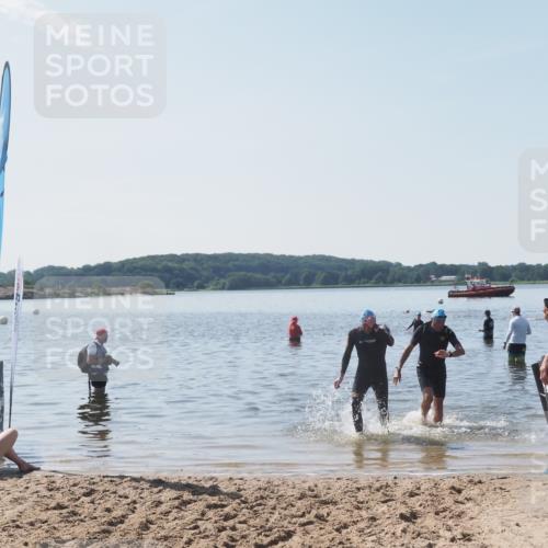 22.06.2025 - Viking Triathlon MichiJ http://msf.ph/oto/8109198 22.06.2025 10:58:22 Schwimmen 359, 403 meine-sportfotos.de