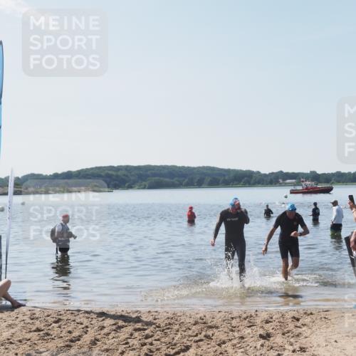 22.06.2025 - Viking Triathlon MichiJ http://msf.ph/oto/8109214 22.06.2025 10:58:23 Schwimmen 359, 403 meine-sportfotos.de