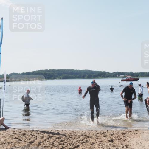 22.06.2025 - Viking Triathlon MichiJ http://msf.ph/oto/8109233 22.06.2025 10:58:23 Schwimmen 359, 403 meine-sportfotos.de