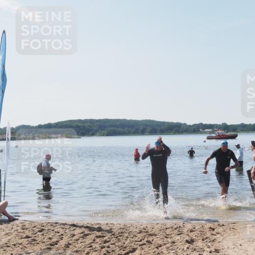 22.06.2025 - Viking Triathlon MichiJ http://msf.ph/oto/8109248 22.06.2025 10:58:23 Schwimmen 359, 403 meine-sportfotos.de
