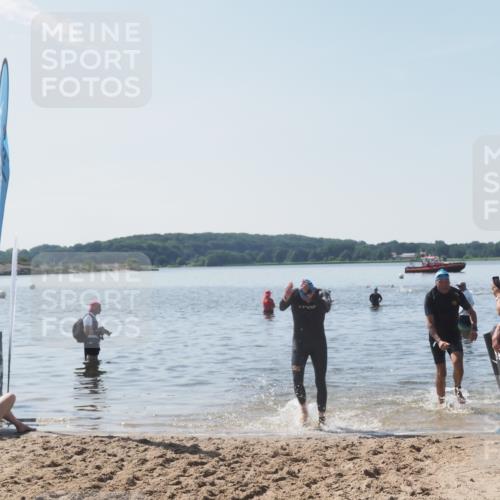 22.06.2025 - Viking Triathlon MichiJ http://msf.ph/oto/8109254 22.06.2025 10:58:24 Schwimmen 359, 403 meine-sportfotos.de