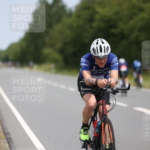 22.06.2025 - Viking Triathlon Yannick Fuchs http://msf.ph/oto/8109279 22.06.2025 12:14:05 Radfahren 77, 150, 172, 184, 203, 253, 375, 416, 513, 634 meine-sportfotos.de