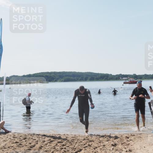 22.06.2025 - Viking Triathlon MichiJ http://msf.ph/oto/8109293 22.06.2025 10:58:24 Schwimmen 359, 403 meine-sportfotos.de