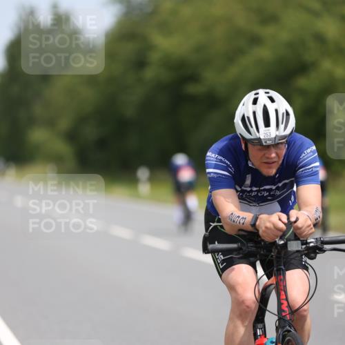22.06.2025 - Viking Triathlon Yannick Fuchs http://msf.ph/oto/8109294 22.06.2025 12:14:05 Radfahren 77, 150, 172, 184, 203, 253, 375, 416, 513, 634 meine-sportfotos.de