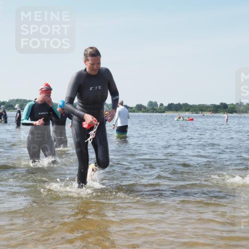 22.06.2025 - Viking Triathlon KatJ http://msf.ph/oto/8109299 22.06.2025 10:38:41 Schwimmen 22, 85, 135, 156, 164, 211, 215, 315, 327, 419, 601, 603, 659 meine-sportfotos.de
