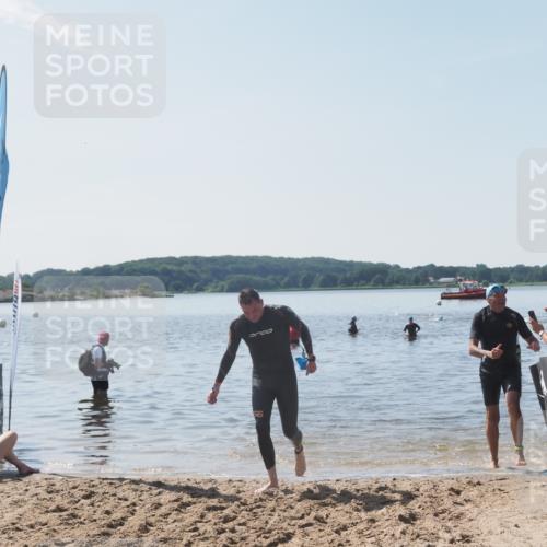 22.06.2025 - Viking Triathlon MichiJ http://msf.ph/oto/8109301 22.06.2025 10:58:25 Schwimmen 359, 403 meine-sportfotos.de