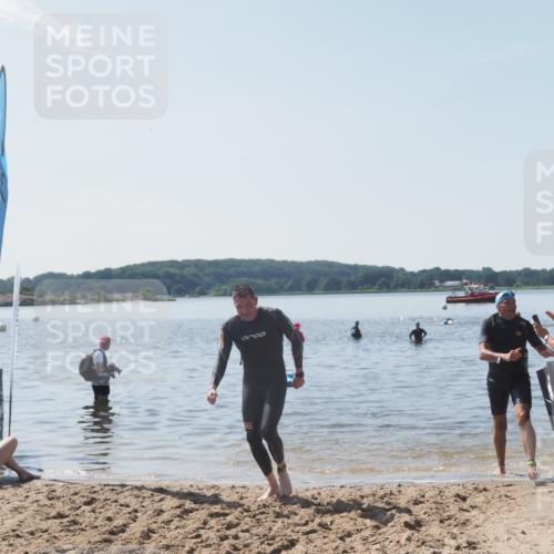 22.06.2025 - Viking Triathlon MichiJ http://msf.ph/oto/8109305 22.06.2025 10:58:25 Schwimmen 359, 403 meine-sportfotos.de