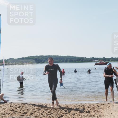 22.06.2025 - Viking Triathlon MichiJ http://msf.ph/oto/8109310 22.06.2025 10:58:25 Schwimmen 359, 403 meine-sportfotos.de