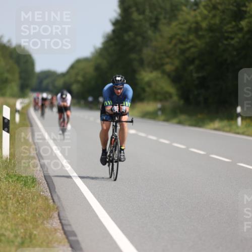 22.06.2025 - Viking Triathlon Yannick Fuchs http://msf.ph/oto/8109337 22.06.2025 11:33:47 Radfahren 25, 28, 290 meine-sportfotos.de