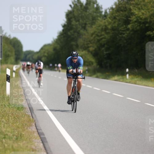 22.06.2025 - Viking Triathlon Yannick Fuchs http://msf.ph/oto/8109344 22.06.2025 11:33:47 Radfahren 25, 28, 290 meine-sportfotos.de