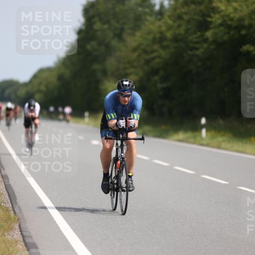 22.06.2025 - Viking Triathlon Yannick Fuchs http://msf.ph/oto/8109354 22.06.2025 11:33:48 Radfahren 25, 28, 290 meine-sportfotos.de