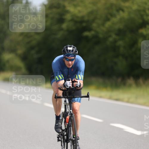 22.06.2025 - Viking Triathlon Yannick Fuchs http://msf.ph/oto/8109379 22.06.2025 11:33:49 Radfahren 25, 28, 290, 635 meine-sportfotos.de