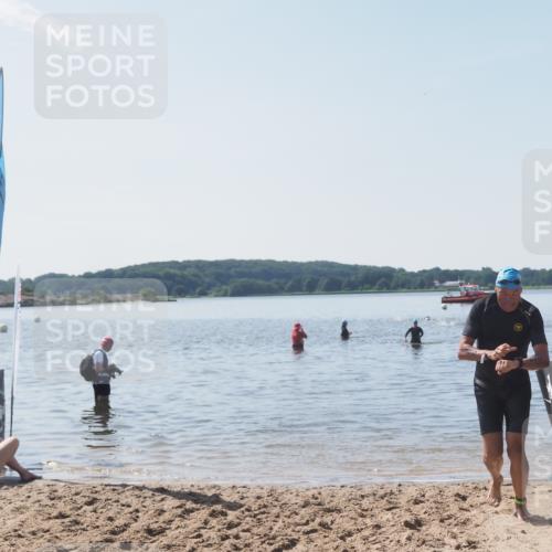 22.06.2025 - Viking Triathlon MichiJ http://msf.ph/oto/8109380 22.06.2025 10:58:27 Schwimmen 359, 403 meine-sportfotos.de