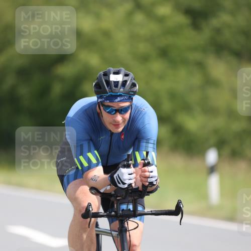 22.06.2025 - Viking Triathlon Yannick Fuchs http://msf.ph/oto/8109396 22.06.2025 11:33:49 Radfahren 25, 28, 290, 635 meine-sportfotos.de