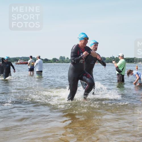 22.06.2025 - Viking Triathlon KatJ http://msf.ph/oto/8109475 22.06.2025 10:38:51 Schwimmen 26, 40, 57, 135, 164, 185, 210, 211, 315, 327, 336, 408, 416 meine-sportfotos.de